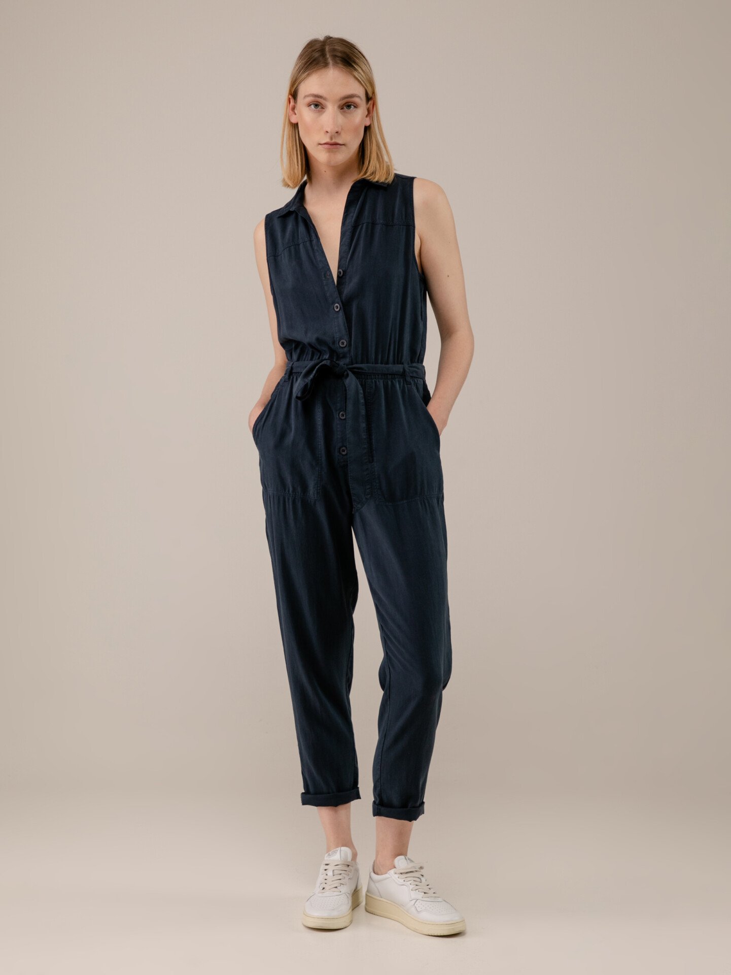 Detailansicht von Langer Jumpsuit von BELLA DAHL