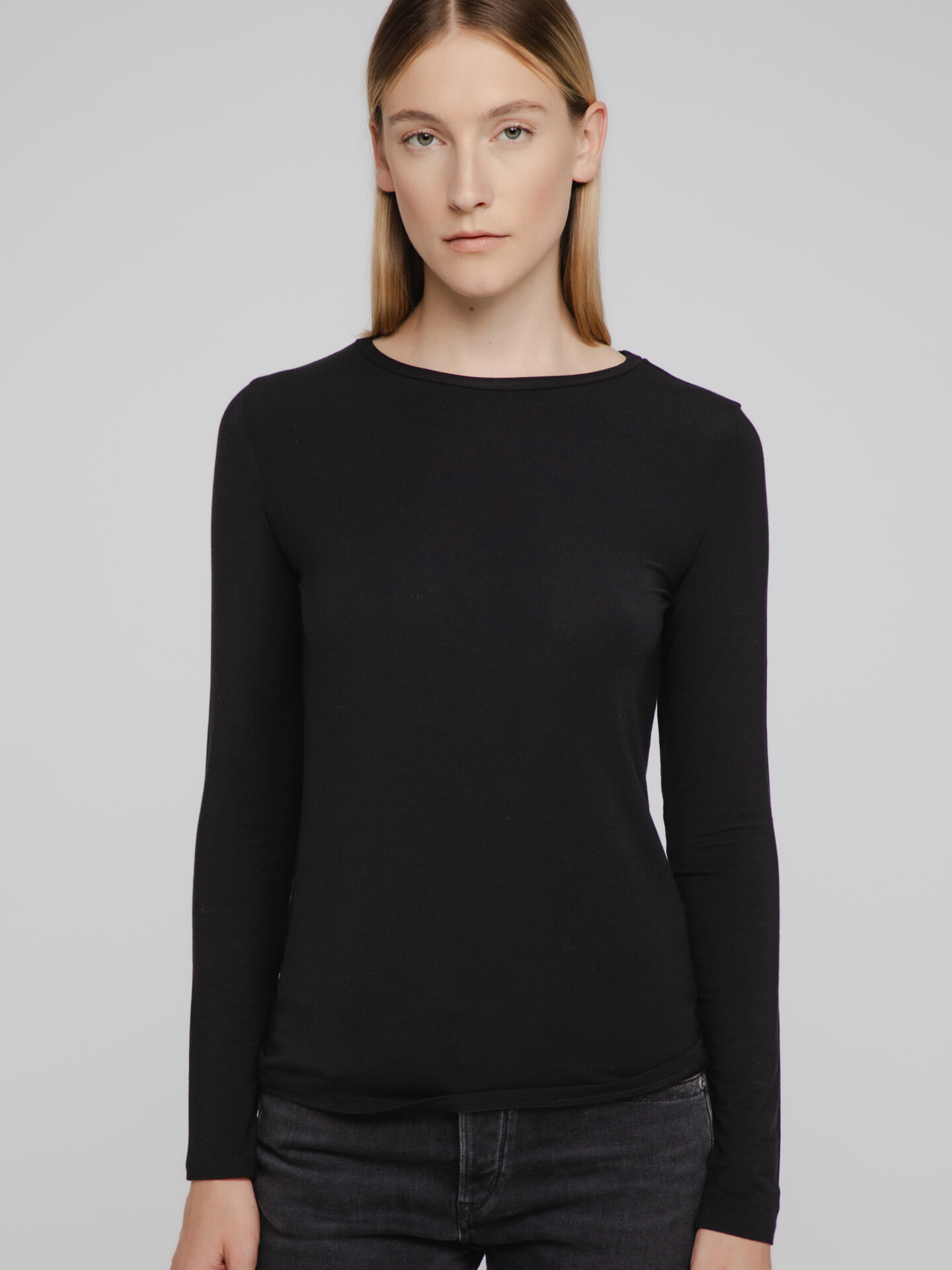 Detailansicht von Langarmshirt aus Modal von DANIELS