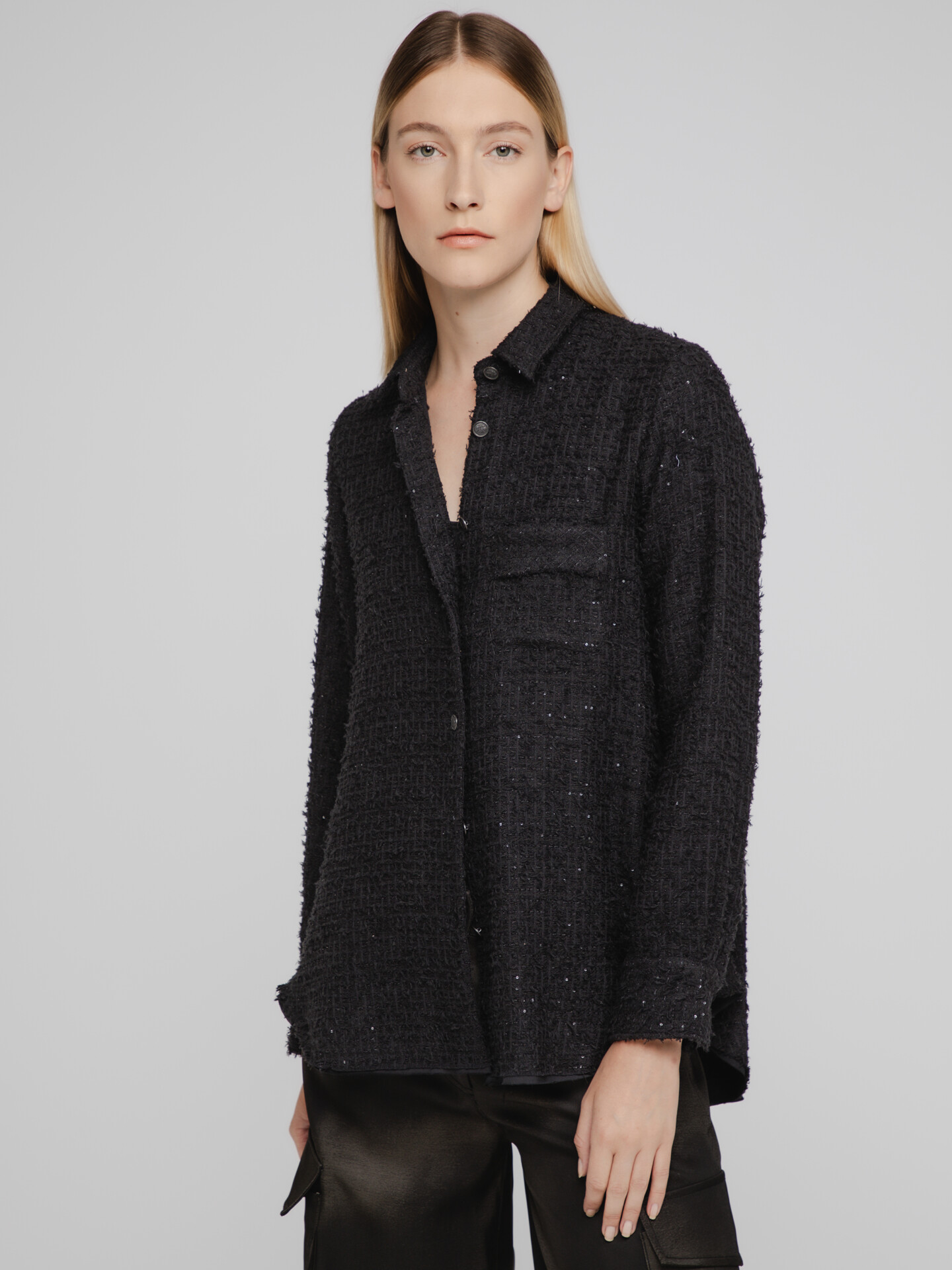 Detailansicht von Hemdbluse von LIS LAREIDA