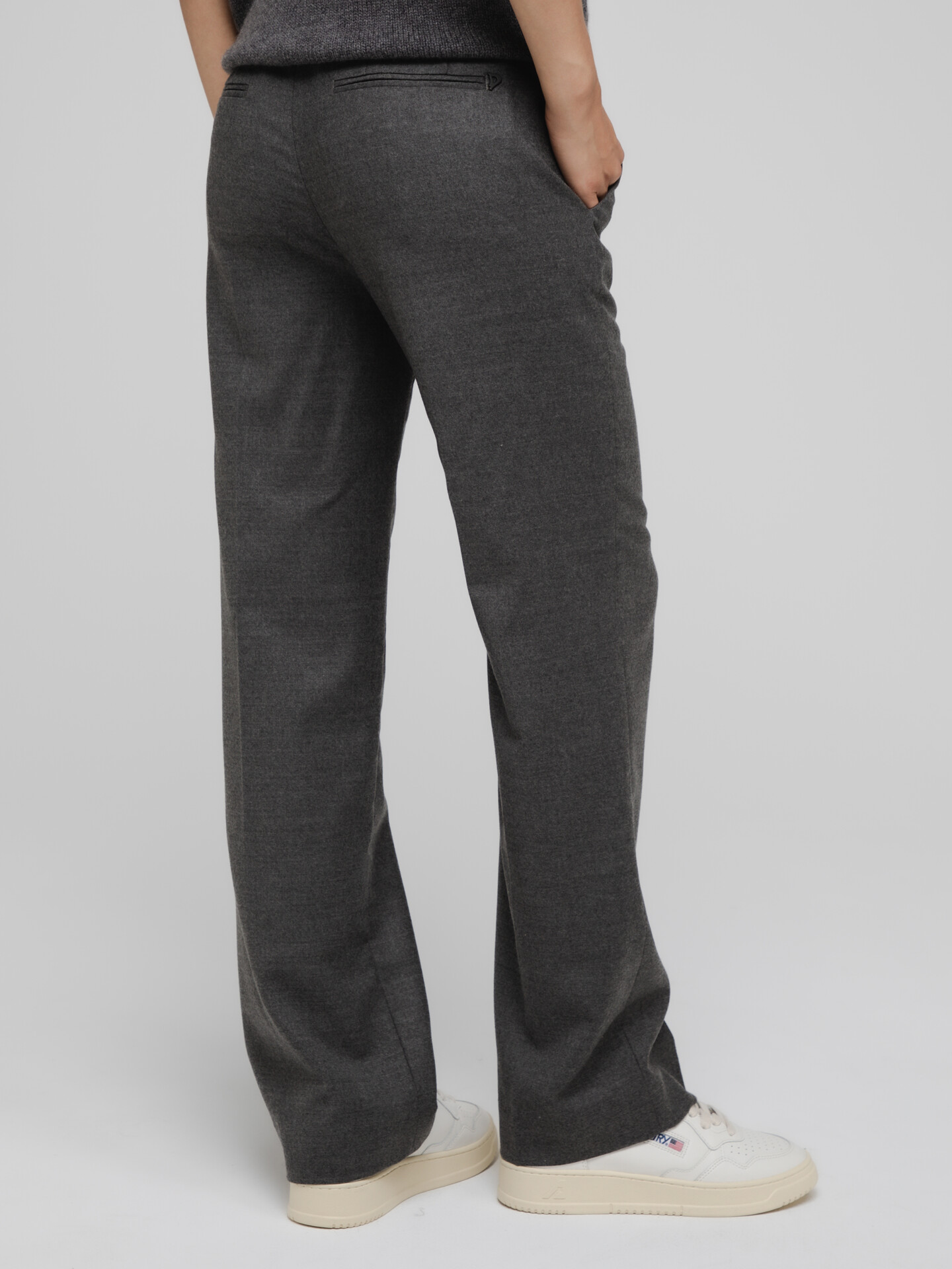 Detailansicht von Weite Hose aus Wolle von DONDUP