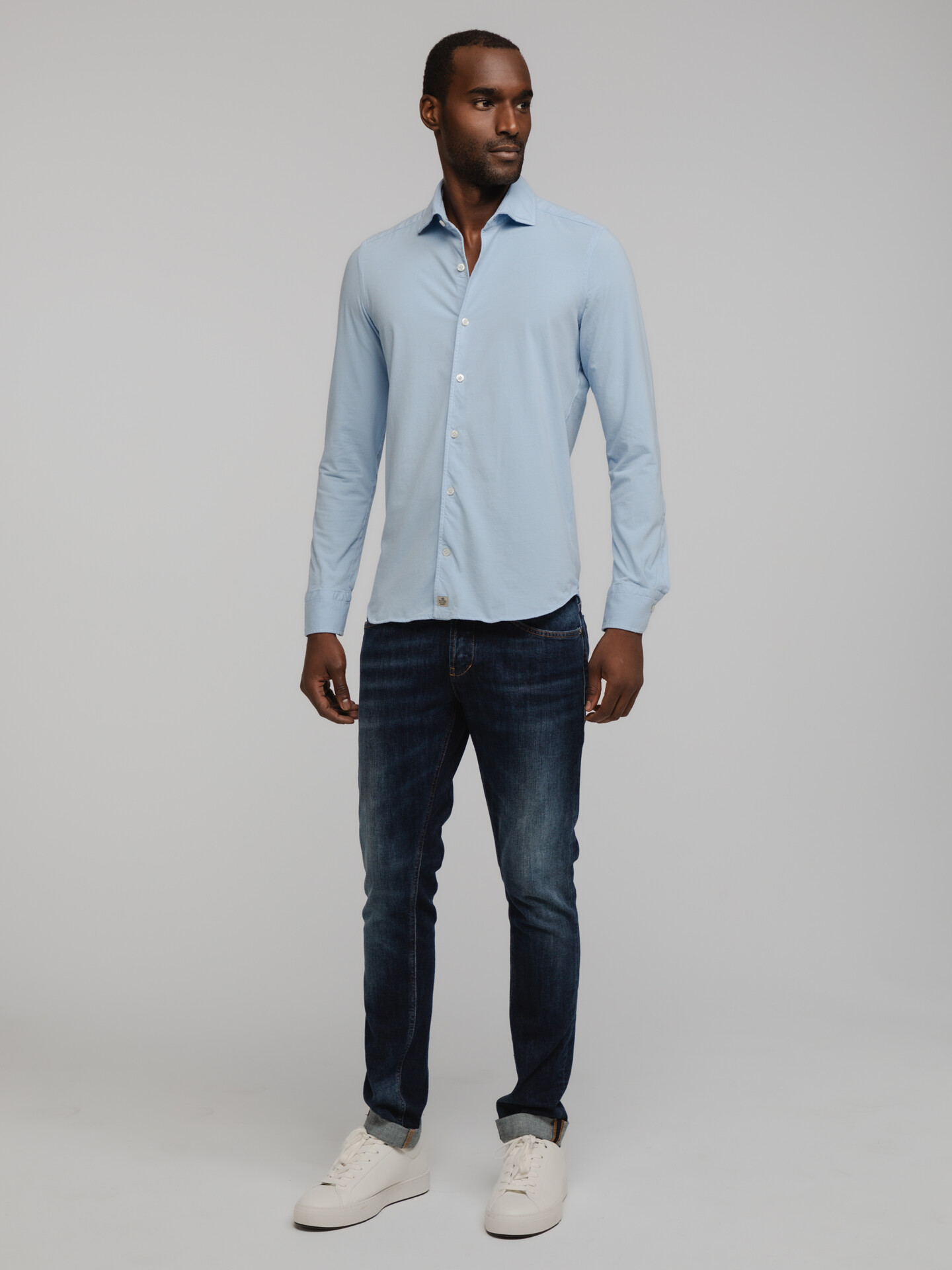 Detailansicht von Baumwollhemd mit Haifischkragen von SONRISA