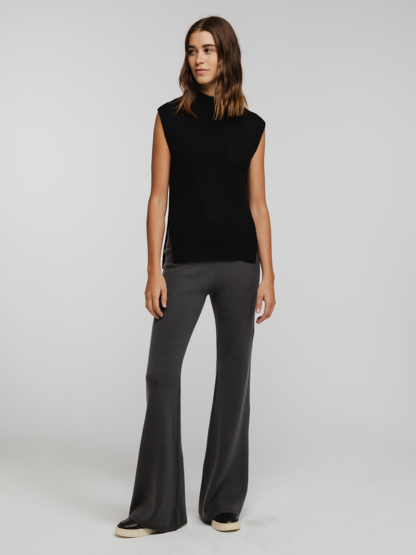 Detailansicht von Pullunder aus Merinowolle von DANIELS