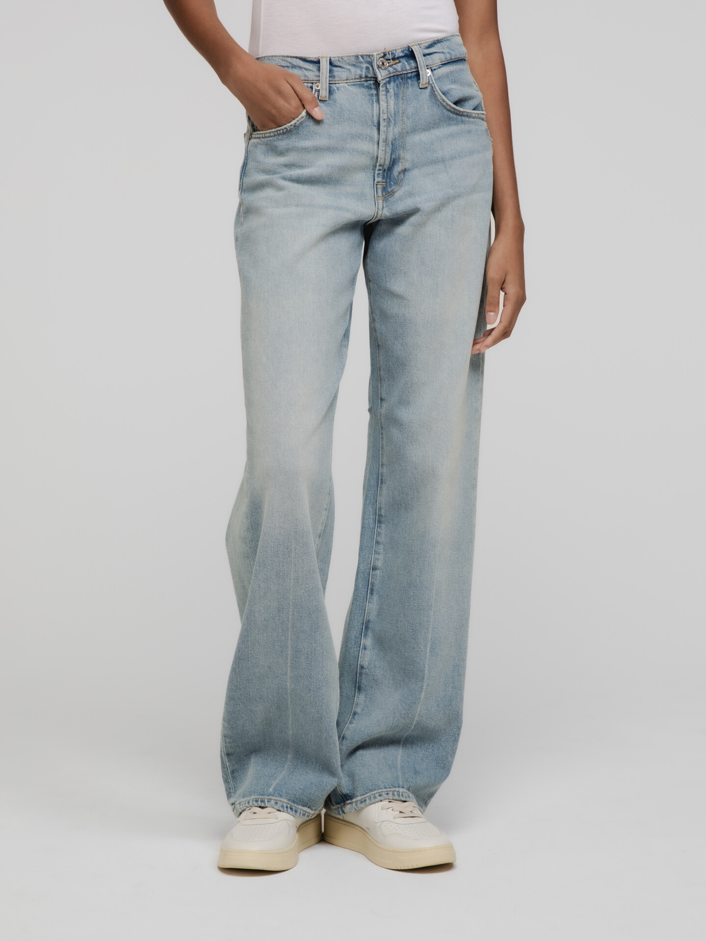 Detailansicht von Wide Leg Jeans von 7 FOR ALL MANKIND