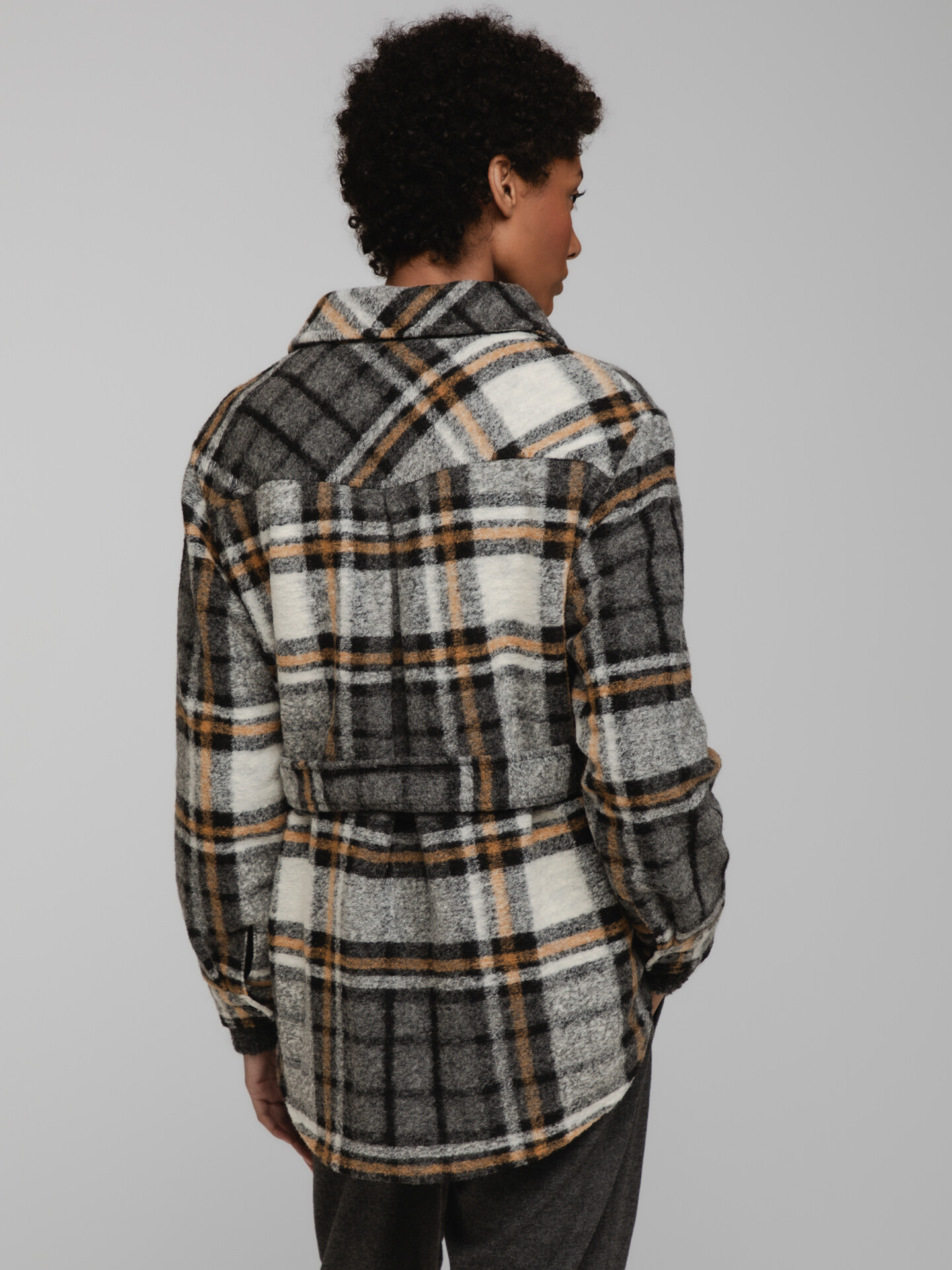 Detailansicht von Hemdjacke von BELLA DAHL