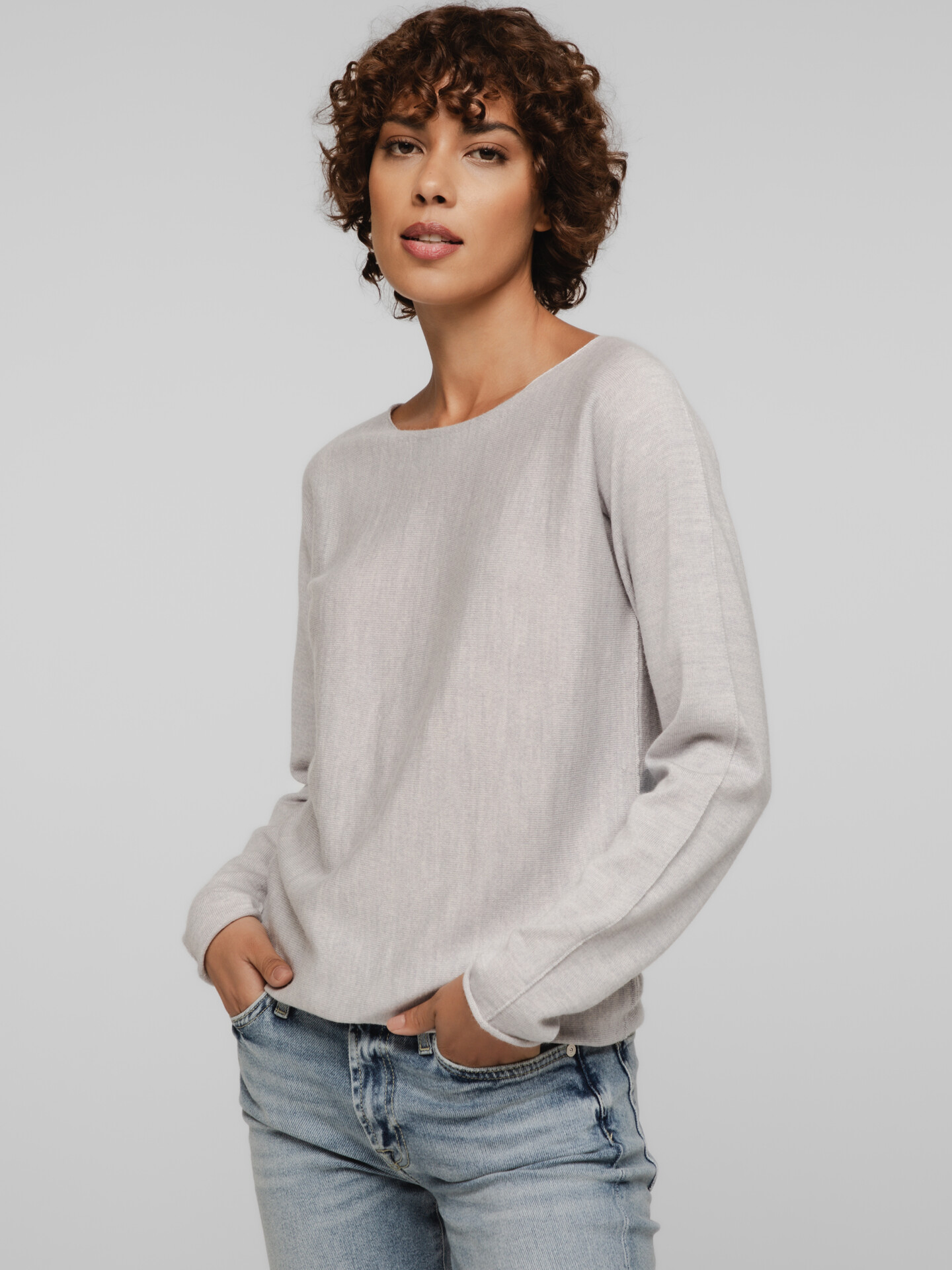 Detailansicht von Leichter Pullover aus Merinowolle von BELLAMY