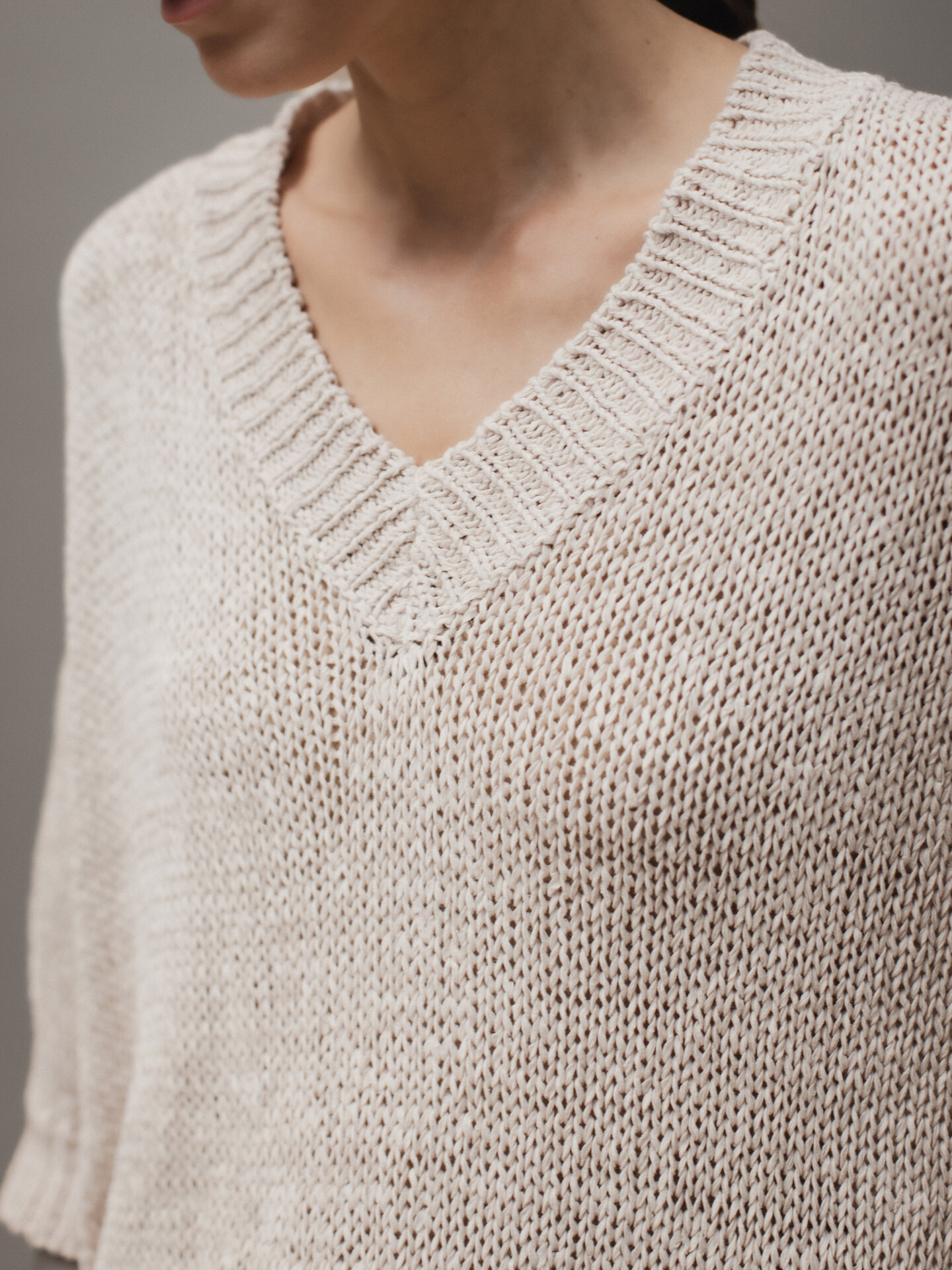 Detailansicht von Kurzarm-Pullover aus Baumwolle von ROBERTO COLLINA