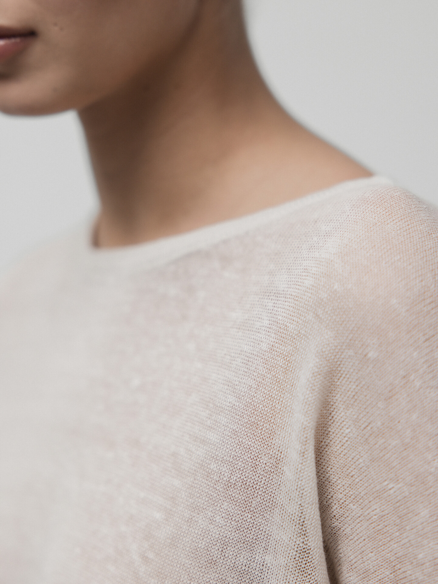 Detailansicht von Leichter Pullover aus Leinen von DANIELS