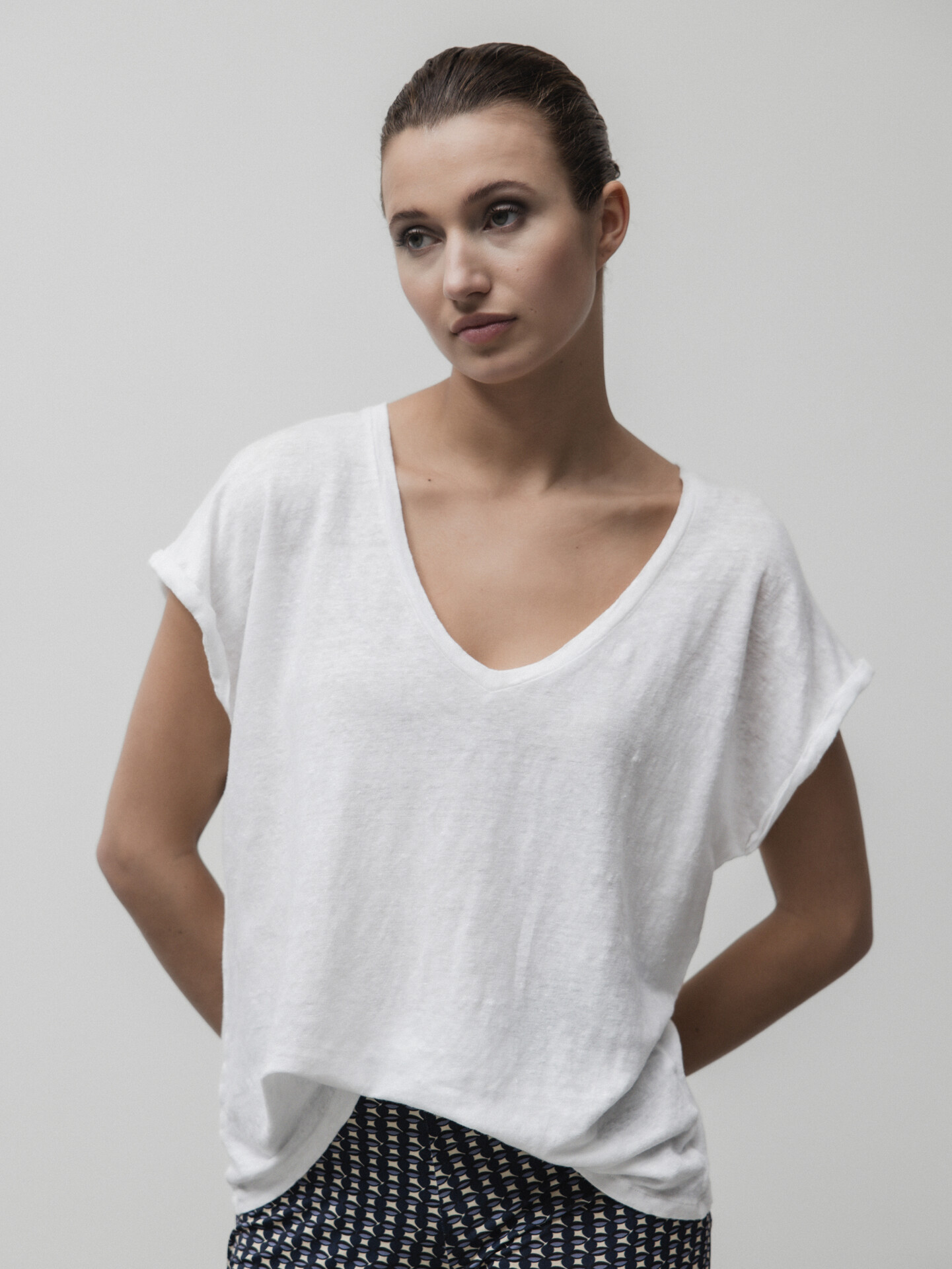 Detailansicht von T-Shirt aus Leinen von DANIELS