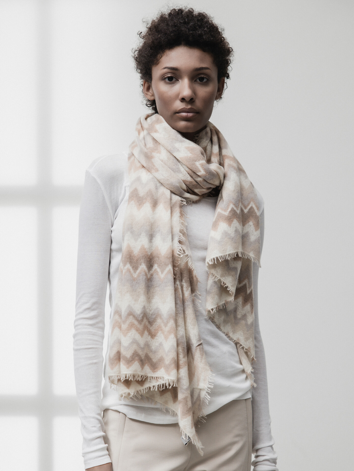 Detailansicht von Schal aus Cashmere von PUR SCHOEN