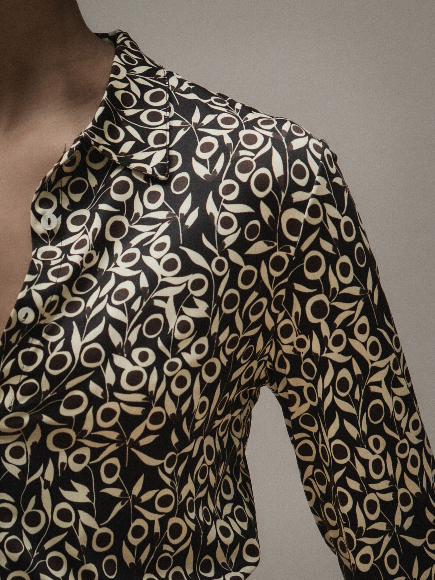 Detailansicht von Gemusterte Bluse von DANIELS