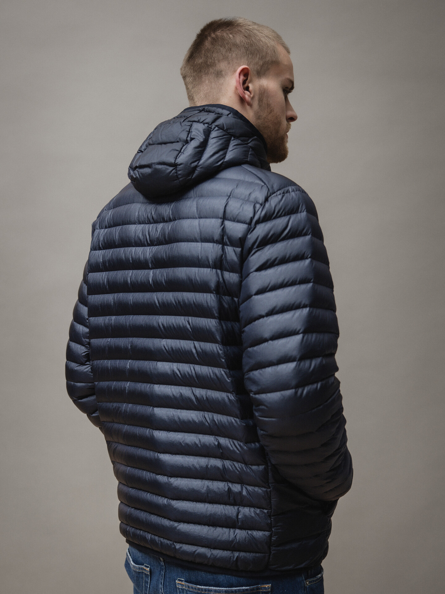 Detailansicht von Daunenjacke von STONE ISLAND