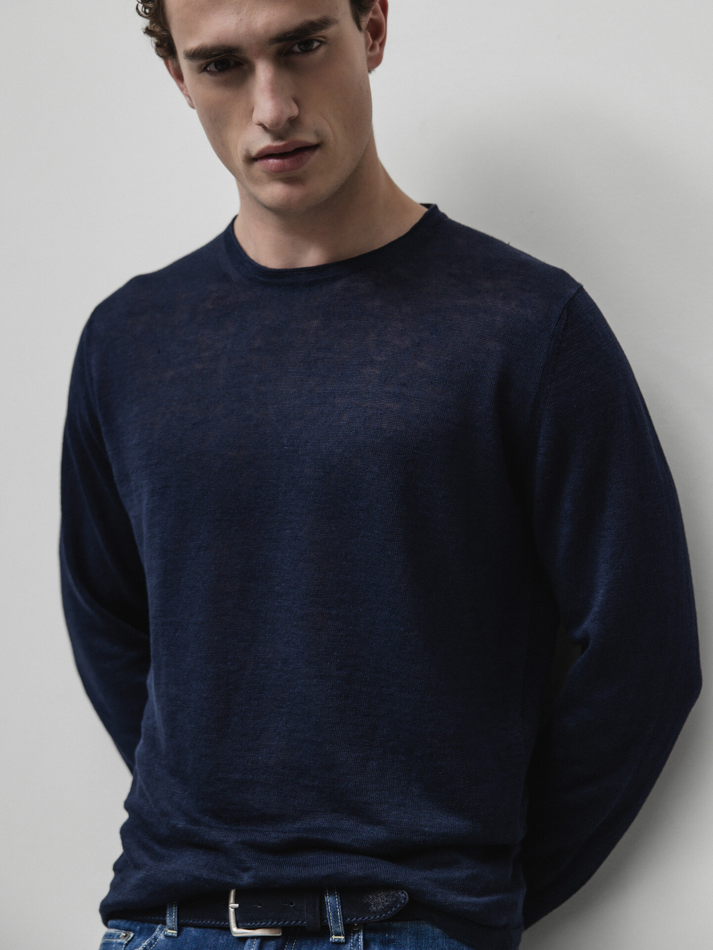 Detailansicht von Pullover aus Leinen von ROBERTO COLLINA