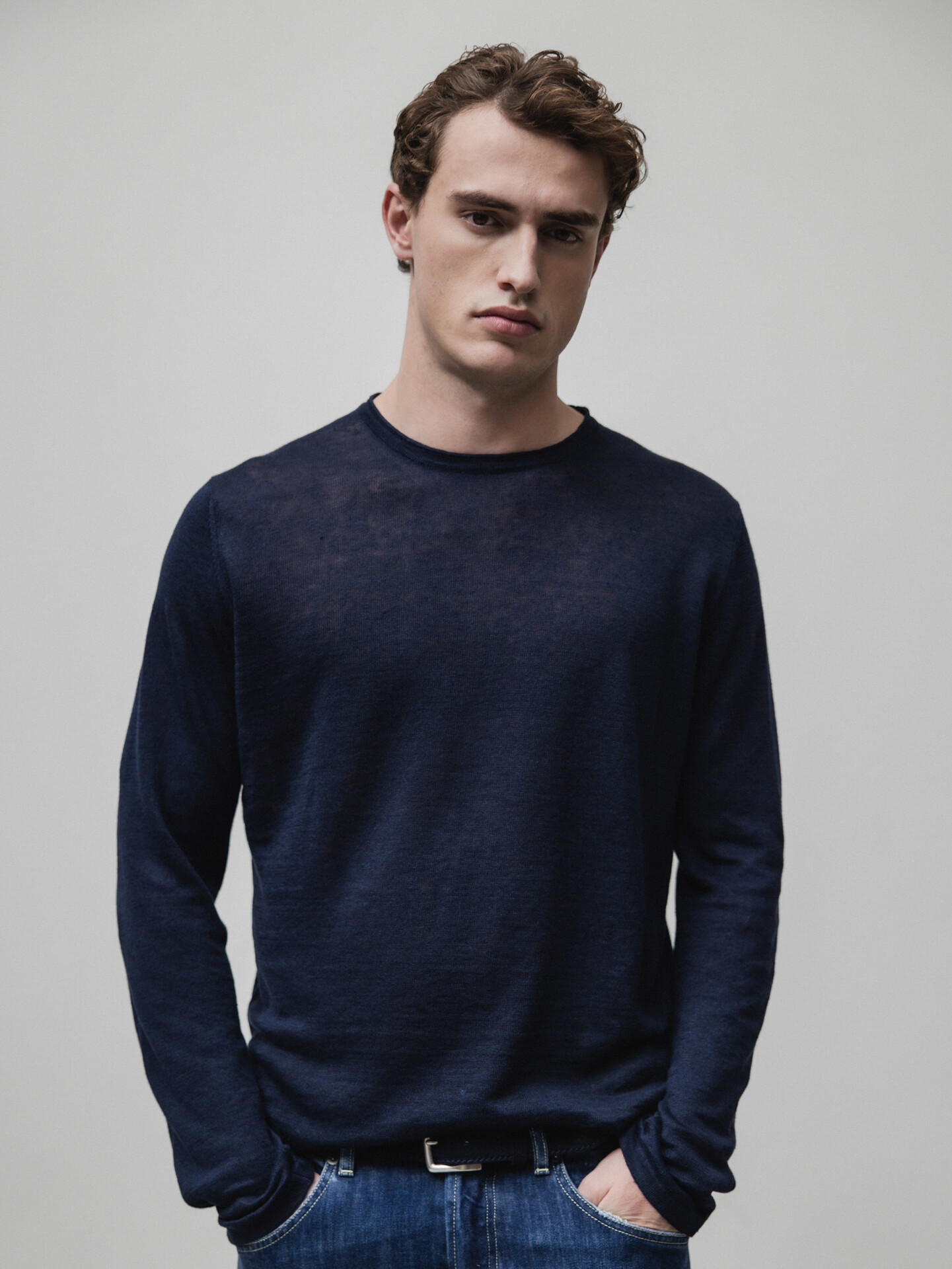 Detailansicht von Pullover aus Leinen von ROBERTO COLLINA