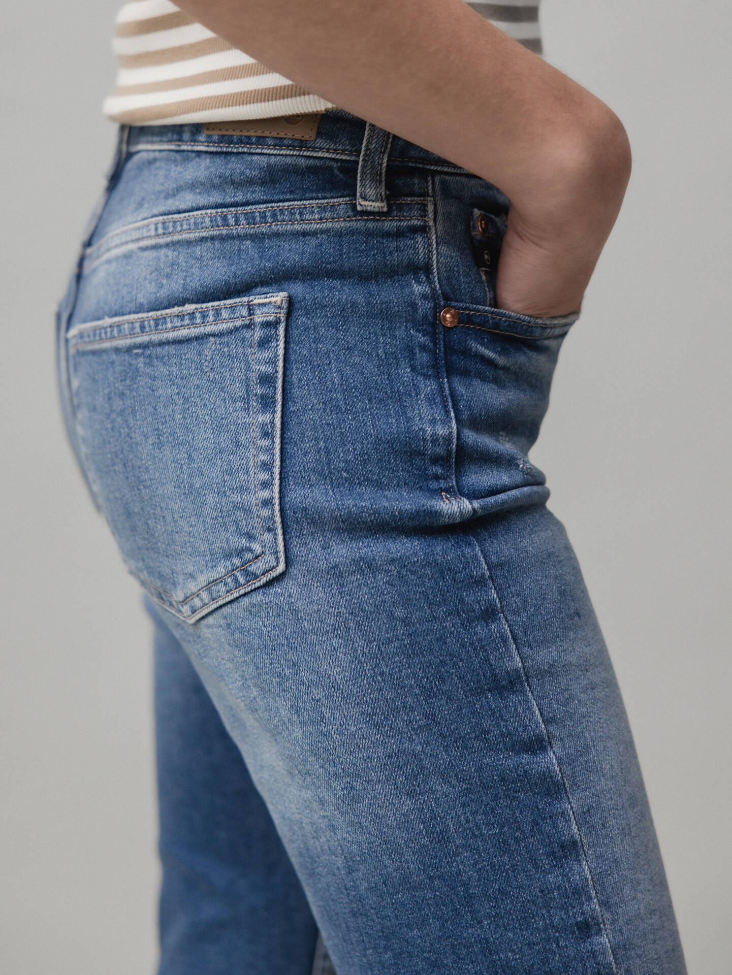 Detailansicht von Girlfriend Jeans von ADRIANO GOLDSCHMIED