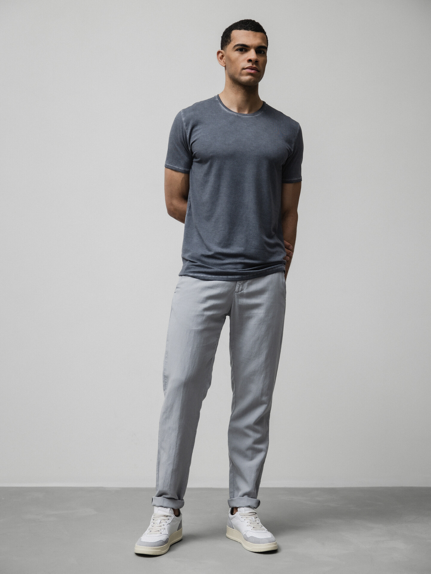 Detailansicht von Lässige Chinohose von MYTHS