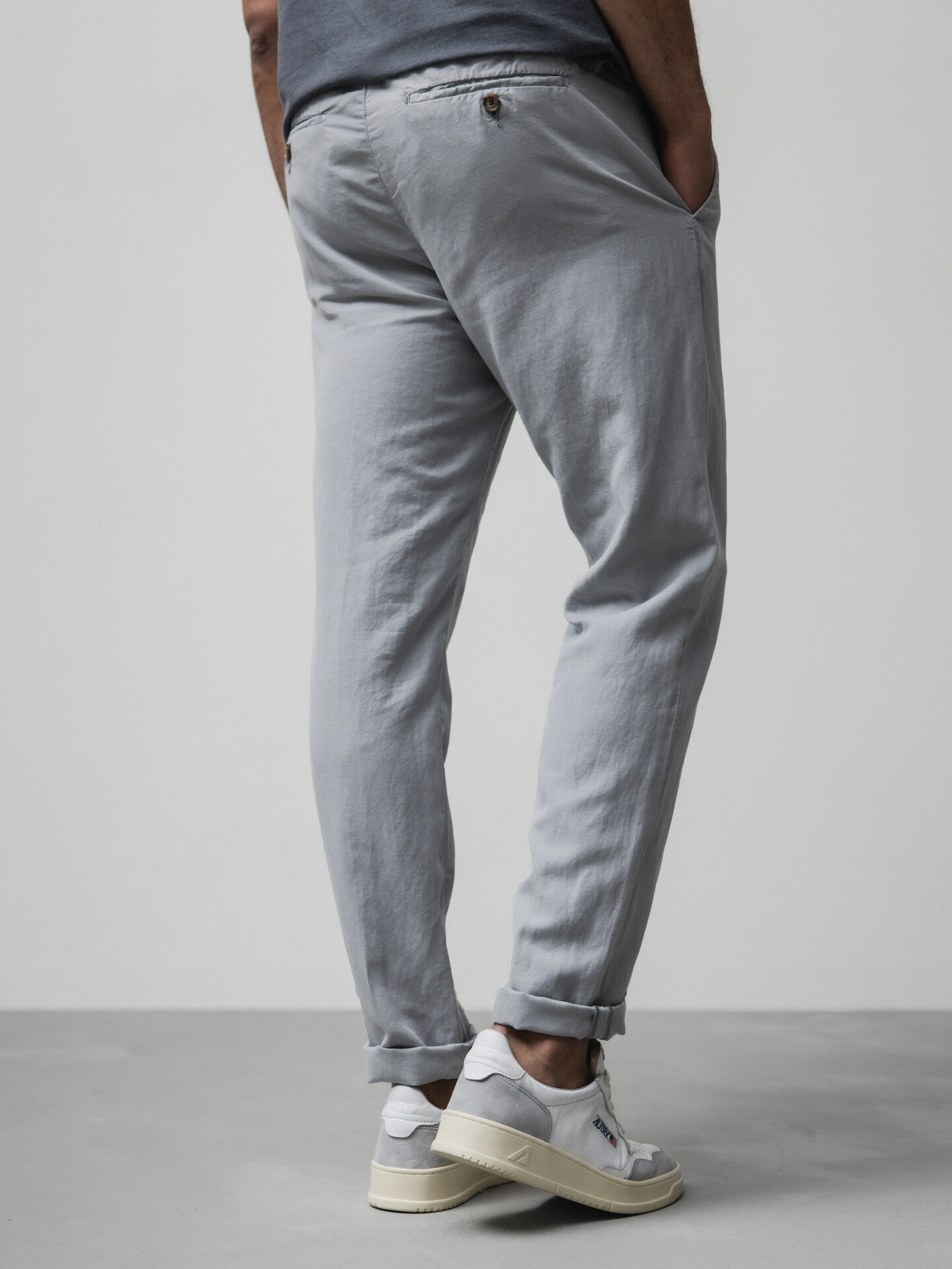 Detailansicht von Lässige Chinohose von MYTHS