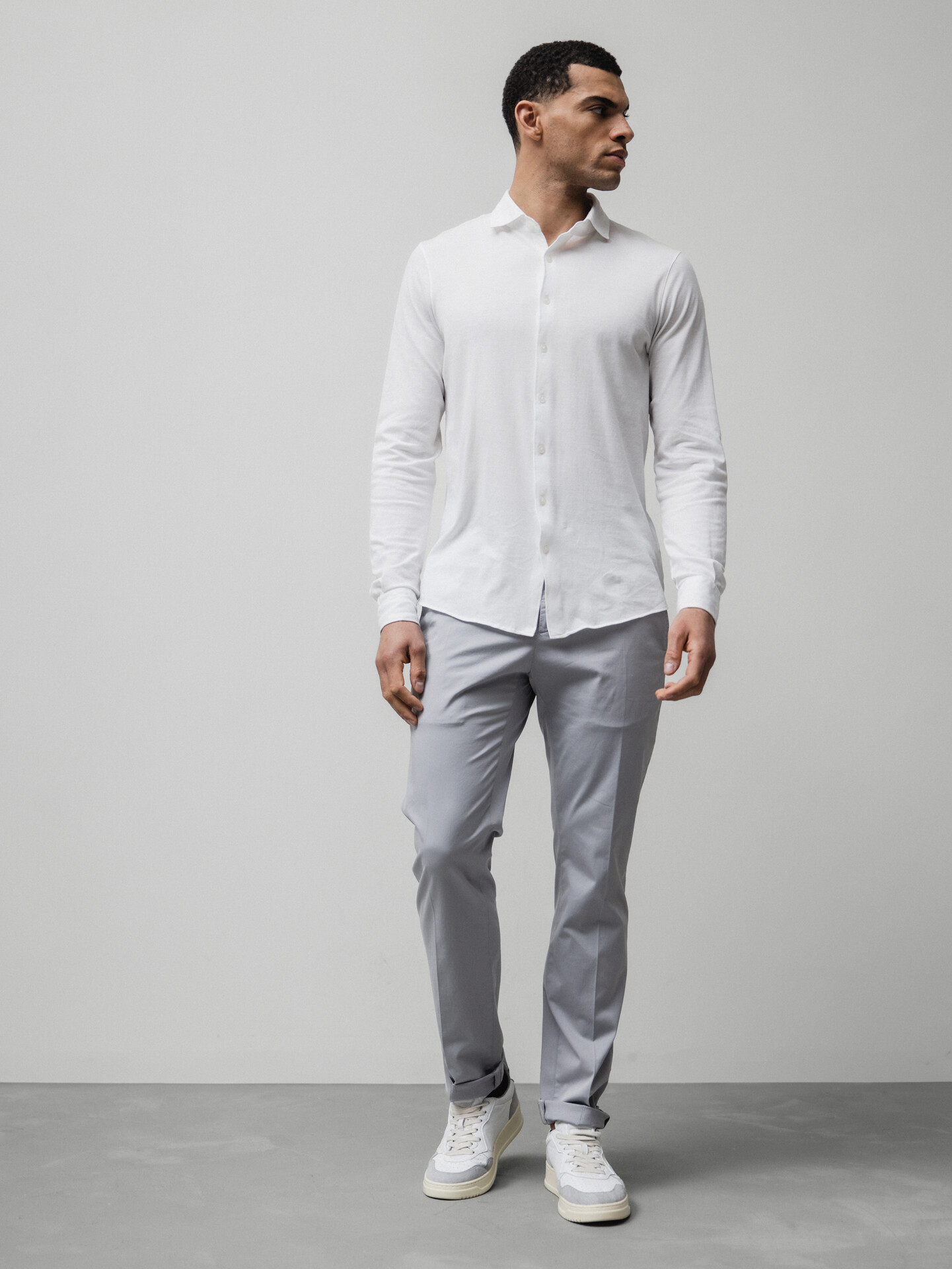 Detailansicht von Baumwollhemd mit Haifischkragen von GRAN SASSO