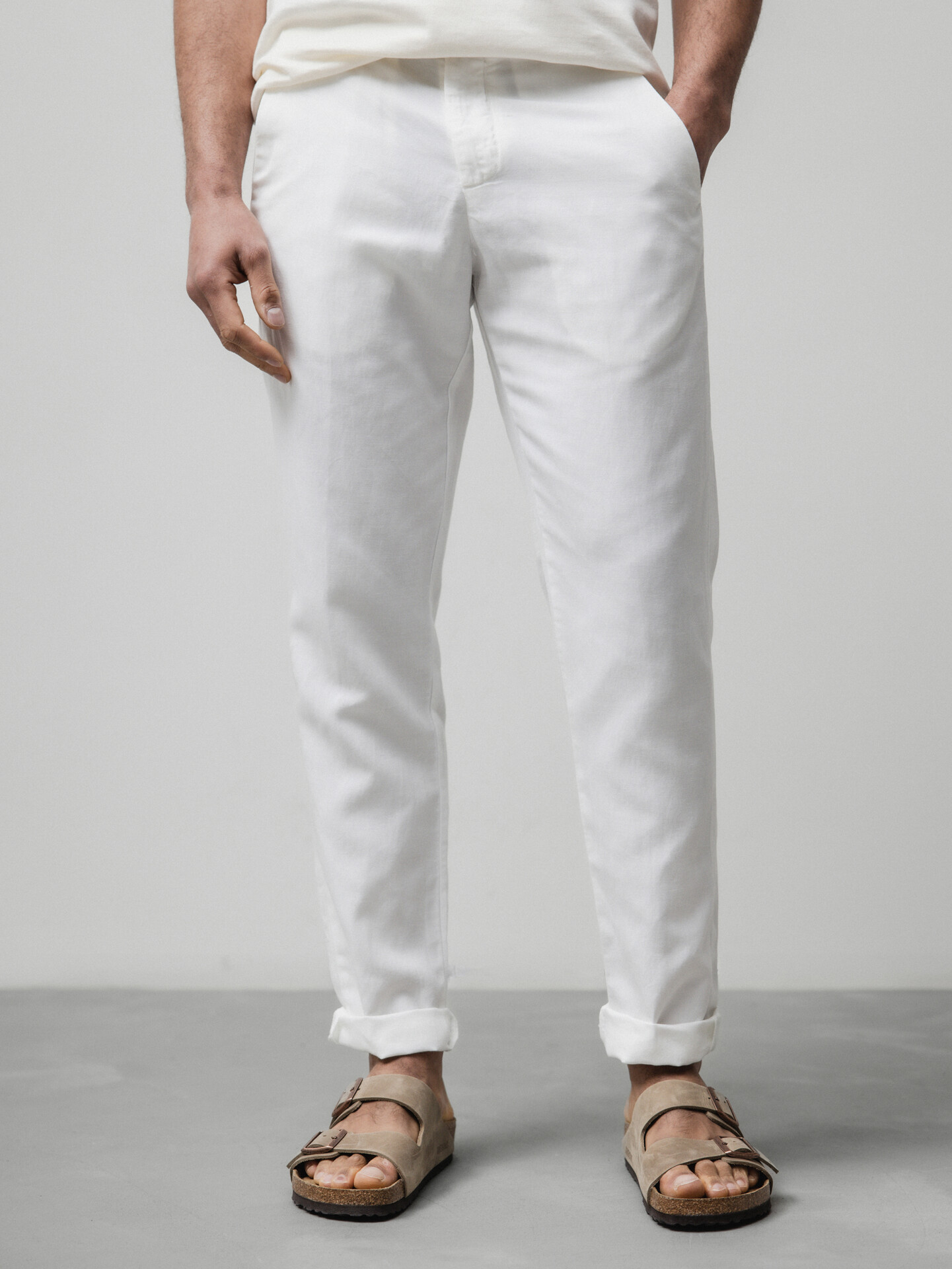 Detailansicht von Lässige Chinohose von MYTHS