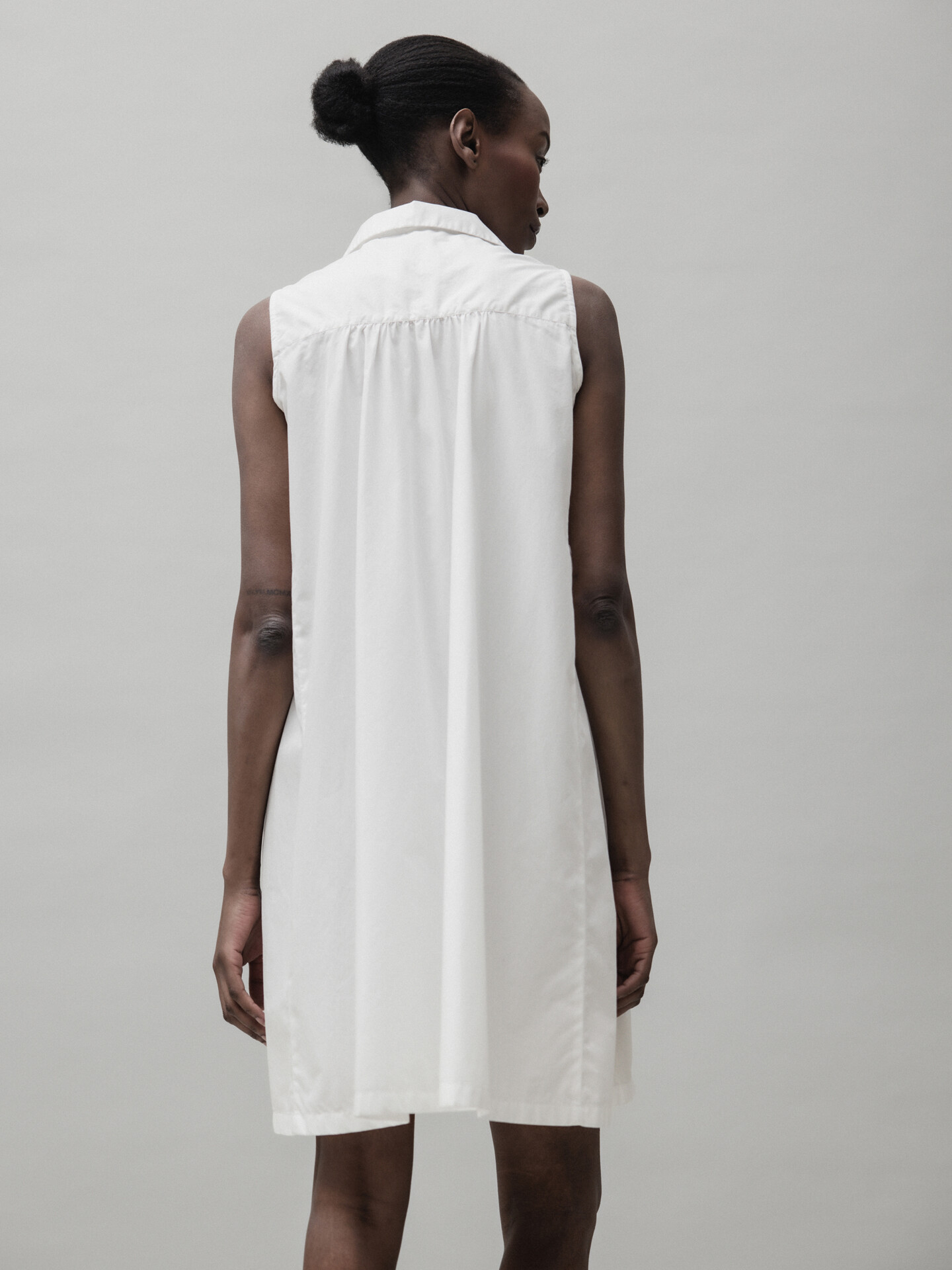 Detailansicht von Kurzes Blusenkleid aus Baumwolle von ROBERT FRIEDMAN