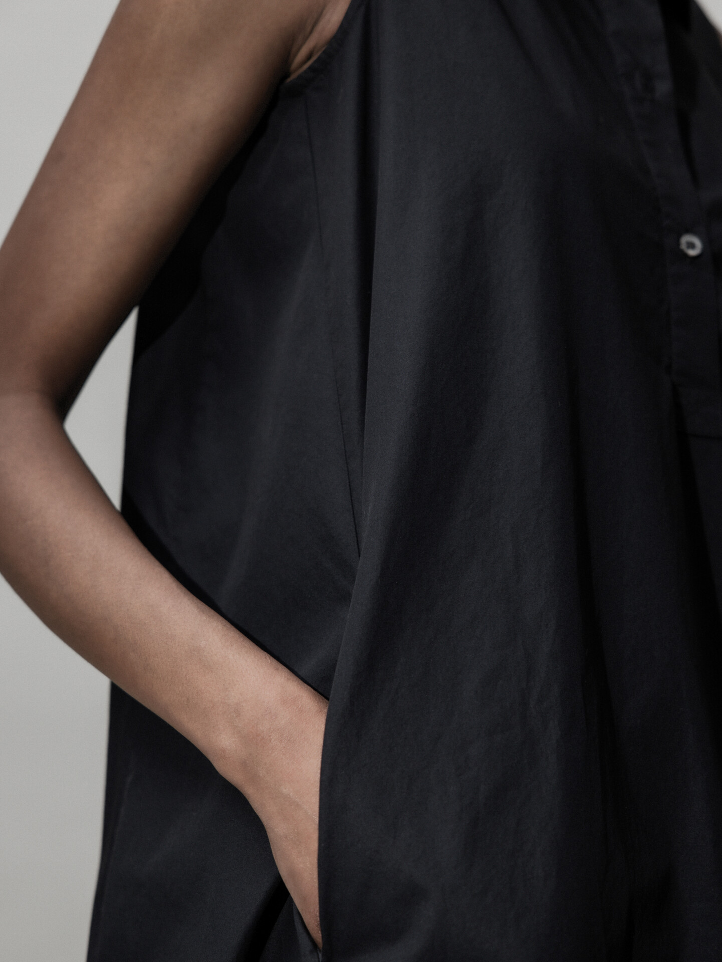 Detailansicht von Kurzes Blusenkleid aus Baumwolle von ROBERT FRIEDMAN