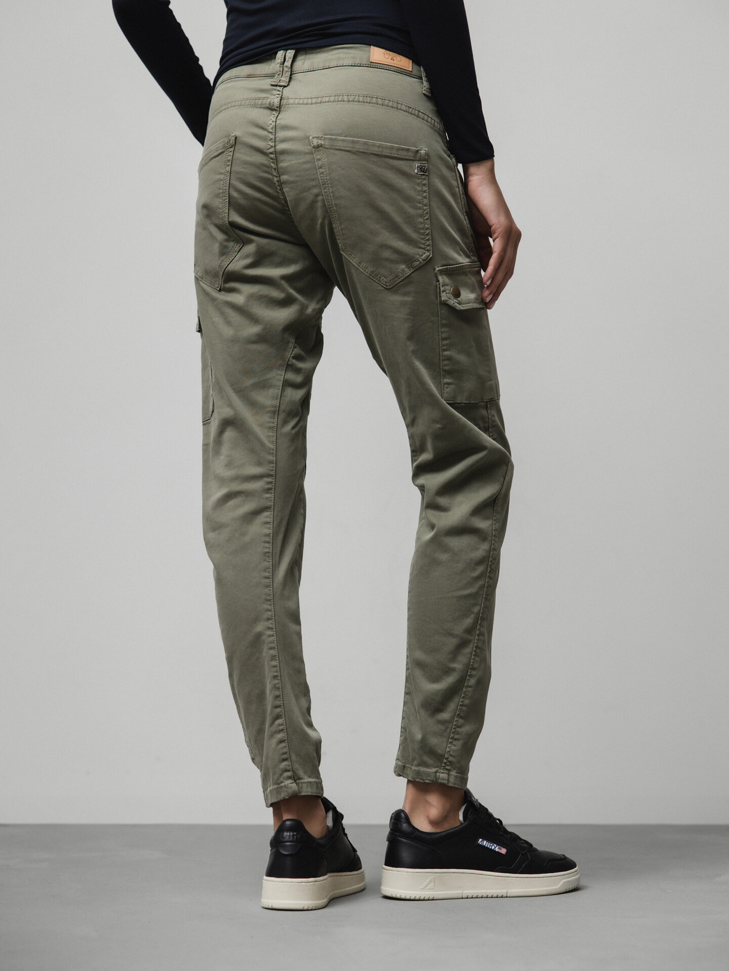 Detailansicht von Cargohose aus Baumwolle von LE TEMPS DES CERISES