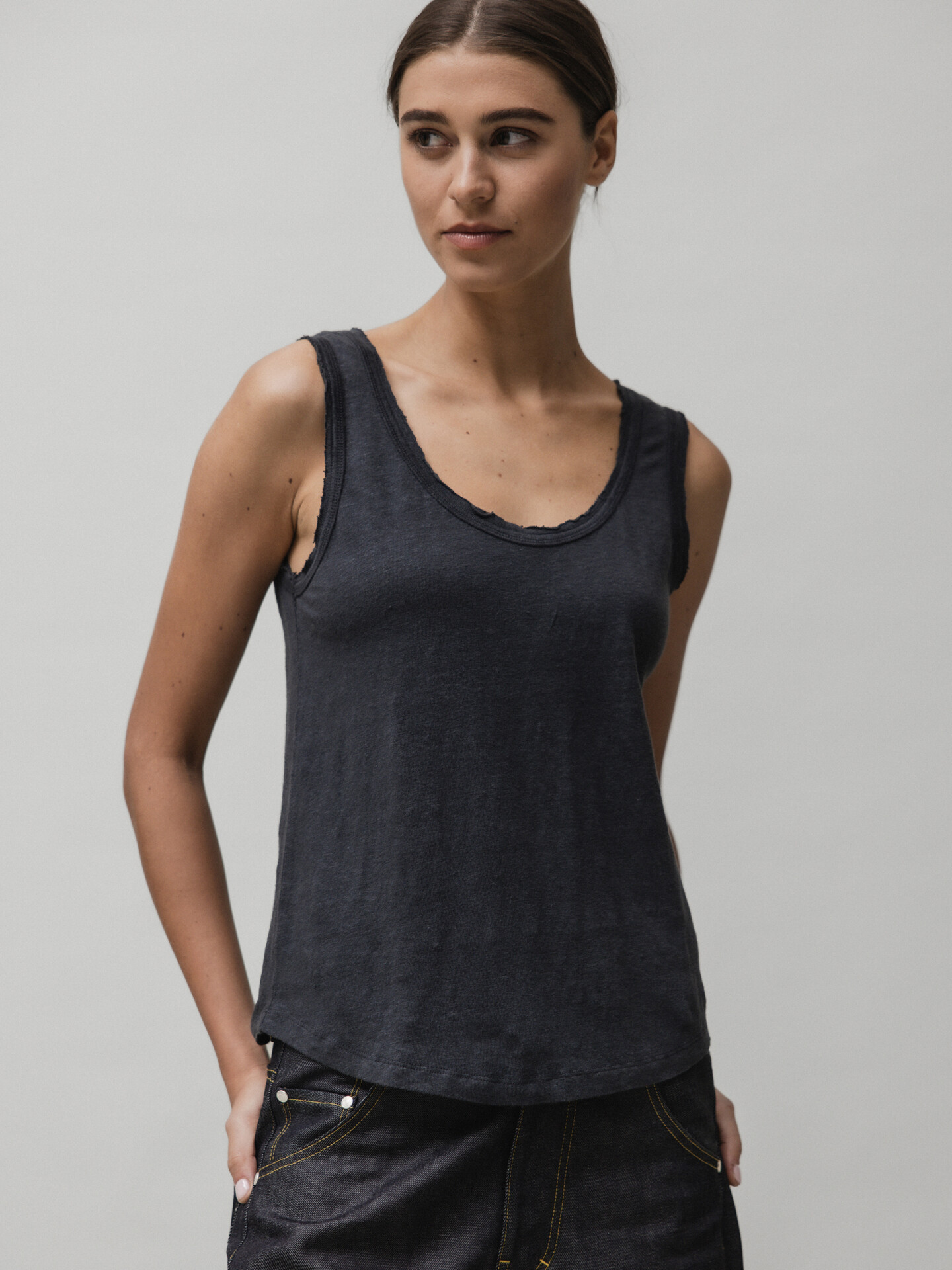 Detailansicht von Top aus Leinen von DANIELS