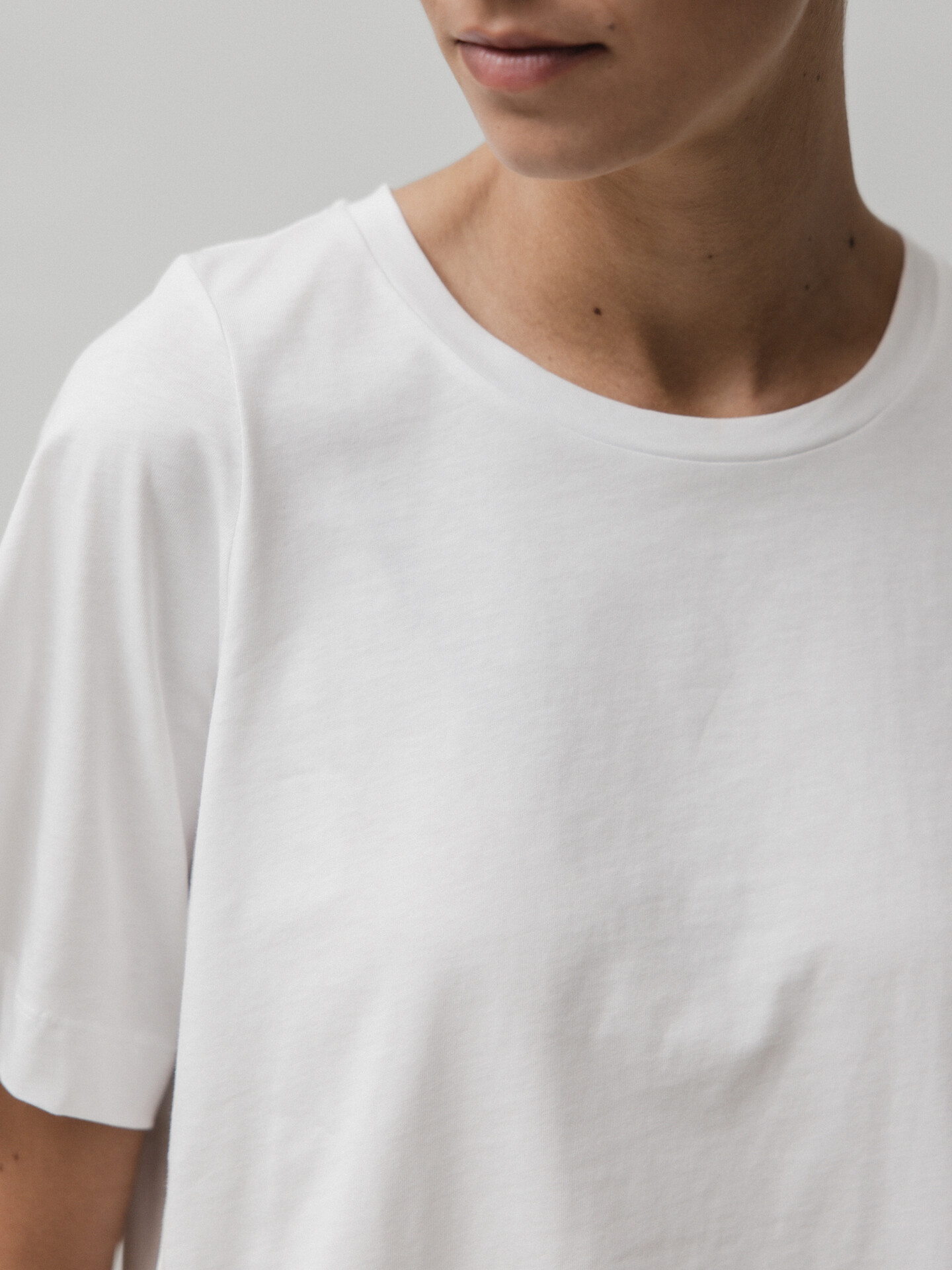 Detailansicht von Oversize T-Shirt aus Baumwolle von LIS LAREIDA