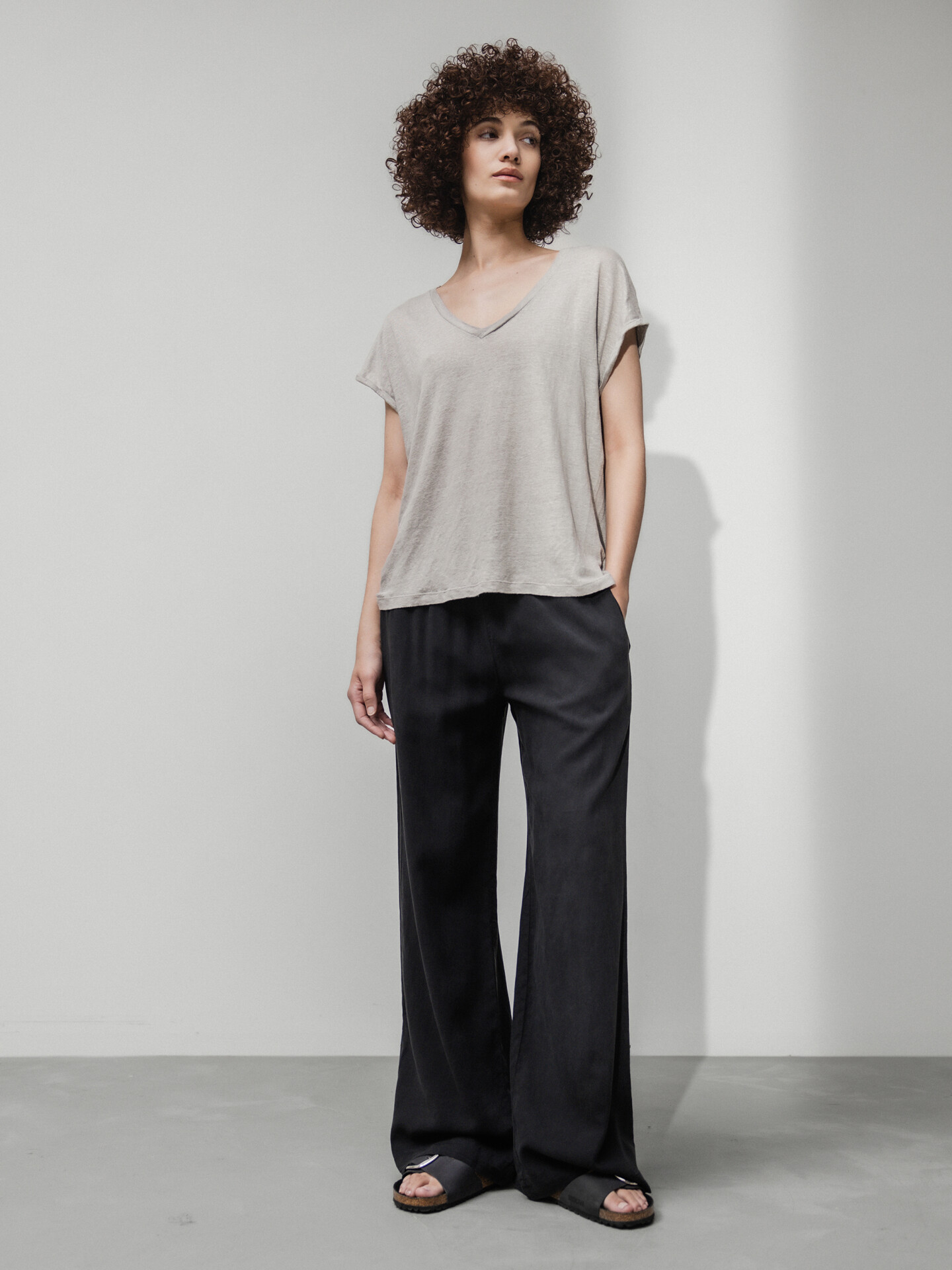 Detailansicht von T-Shirt aus Leinen von DANIELS