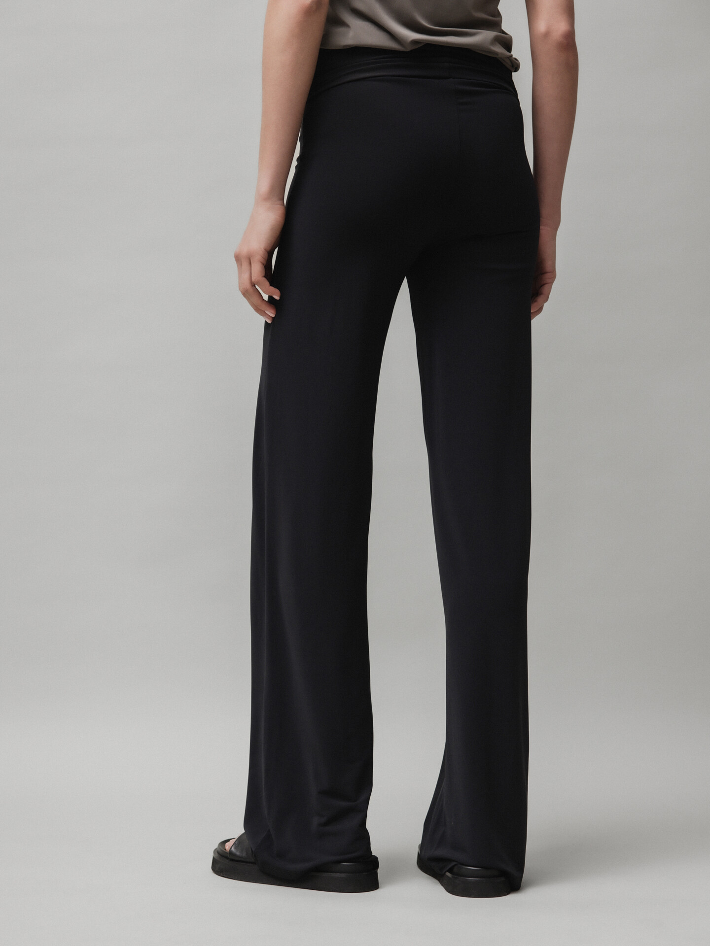 Detailansicht von Lässige Hose von DANIELS