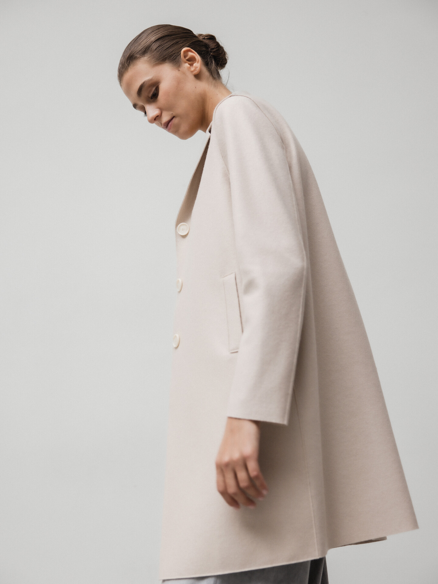 Detailansicht von Schurwollmantel von HARRIS WHARF LONDON