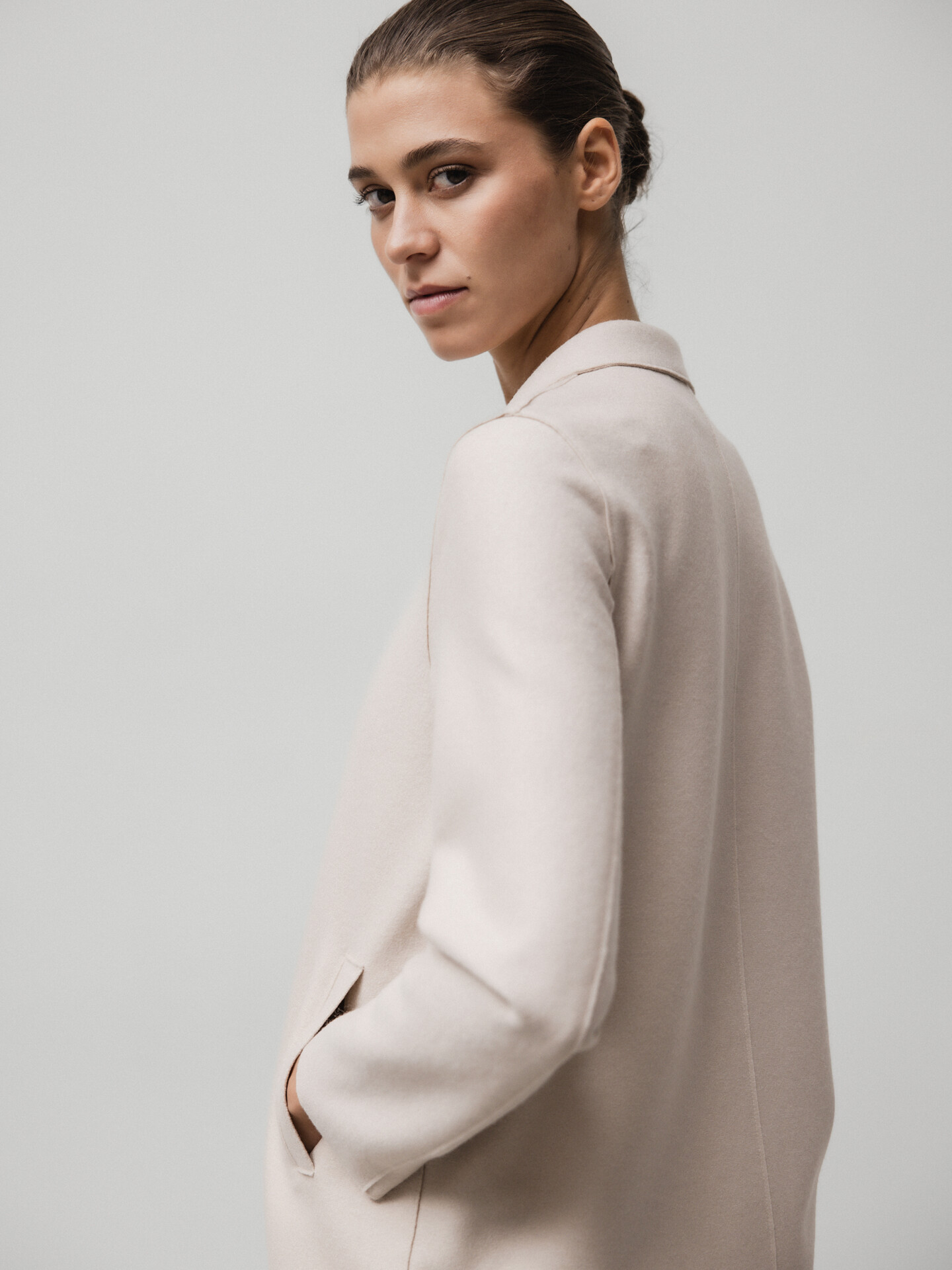 Detailansicht von Schurwollmantel von HARRIS WHARF LONDON