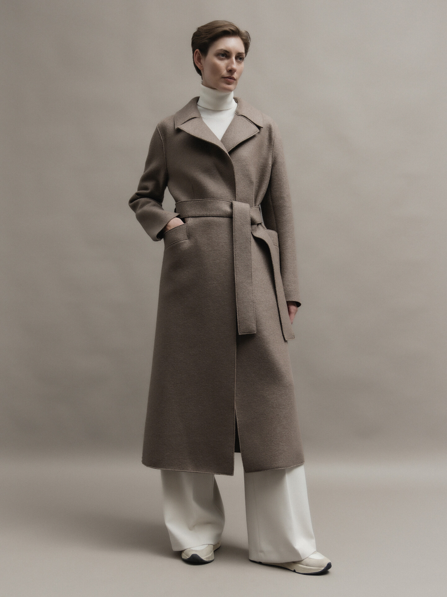 Detailansicht von Schurwollmantel von HARRIS WHARF LONDON