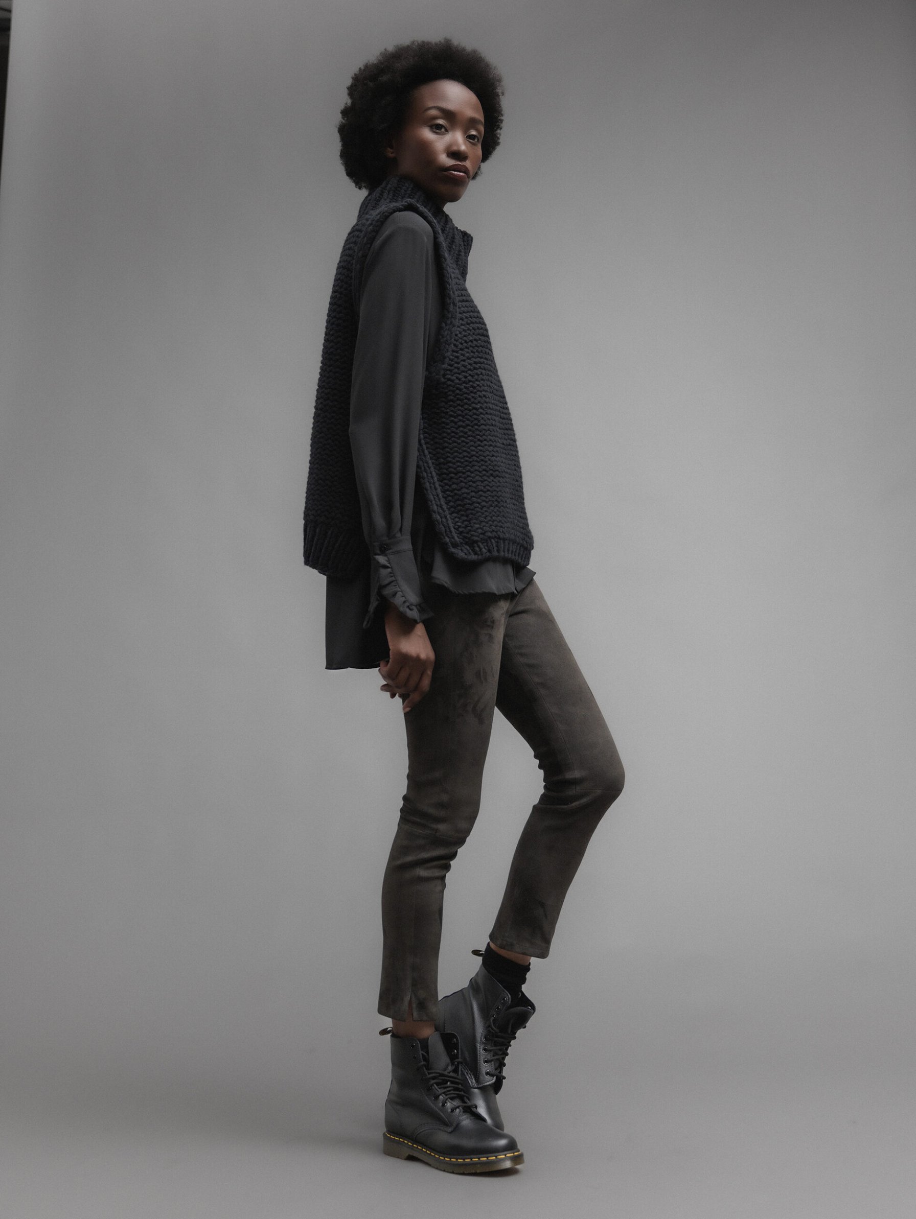 Detailansicht von Velour-Lederhose von ARMA