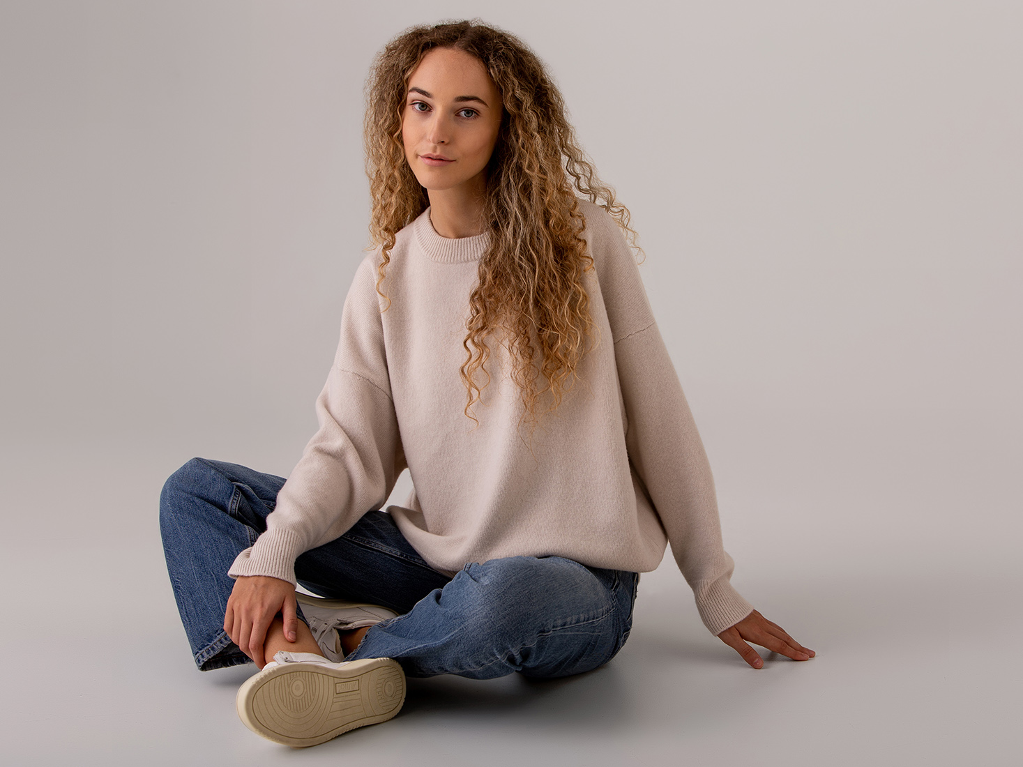 Detailansicht von Pullover aus Merinowolle von ROBERTO COLLINA