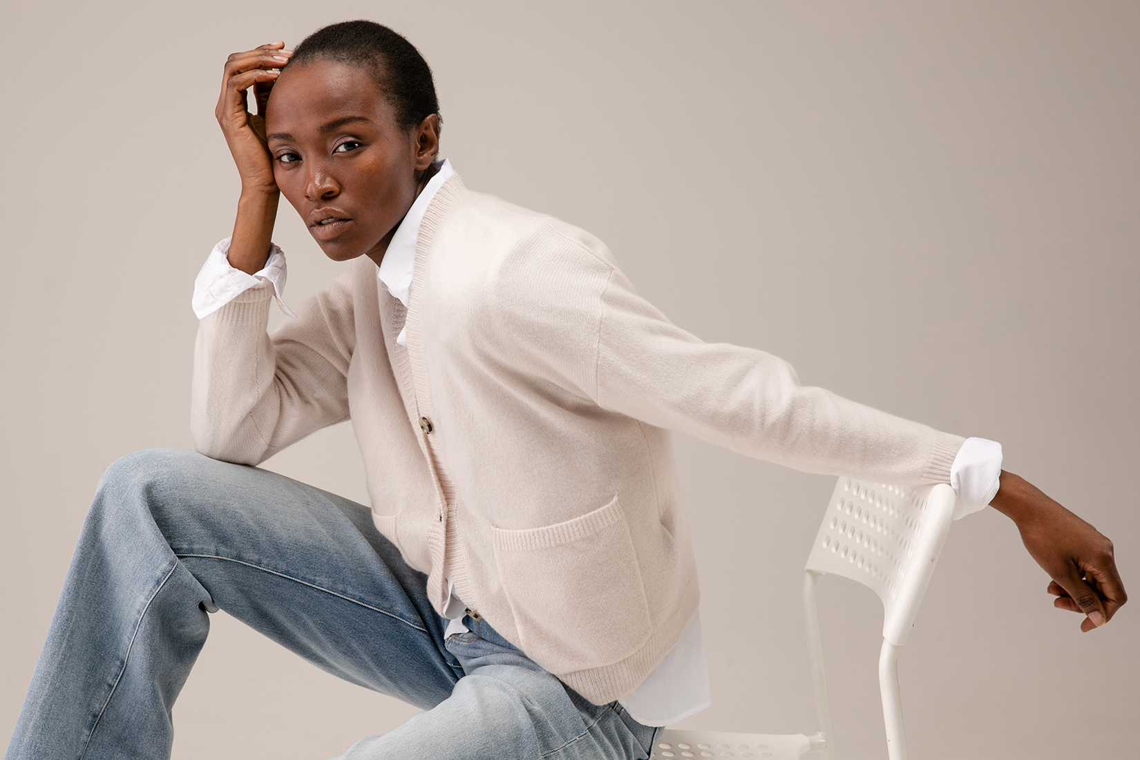 Detailansicht von Strickjacke aus Cashmere von ALLUDE